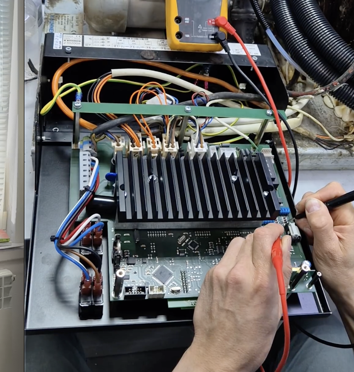 Работа кипит! ⚡